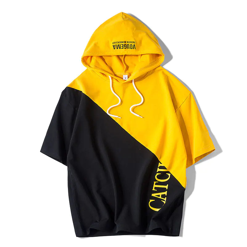 Camiseta de manga corta con capucha y bloques de color