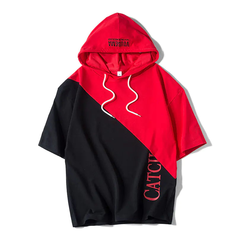 Camiseta de manga corta con capucha y bloques de color
