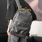 Mochila hecha de cuero