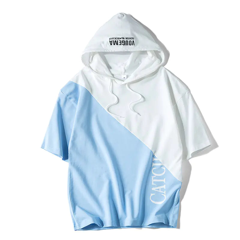 Camiseta de manga corta con capucha y bloques de color