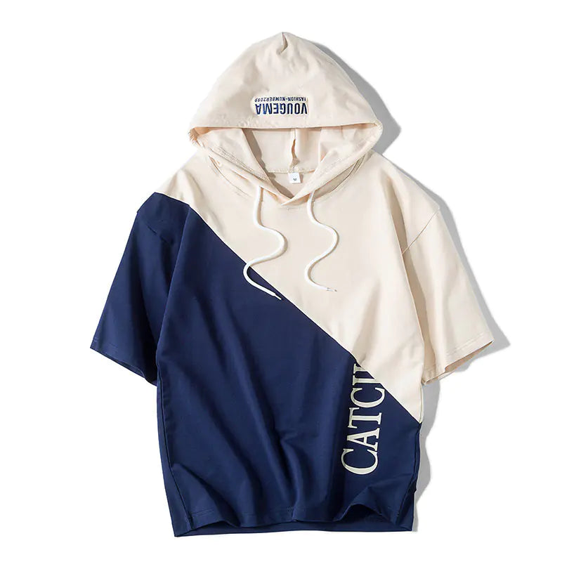 Camiseta de manga corta con capucha y bloques de color